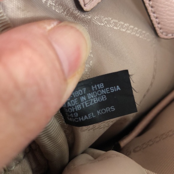 Michael Kors Backpack Women’s Bags Rose Gold MK Logo Print Foil Shimmer - Picture 17 of 17